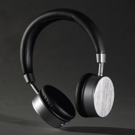 Swiss Peak Headphones lifestyle image